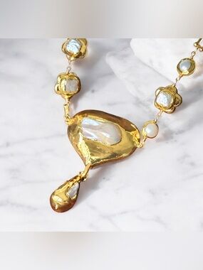 Brand New Handmade Baroque Pearl Pendant Necklace, Gold Tone,   20" Length